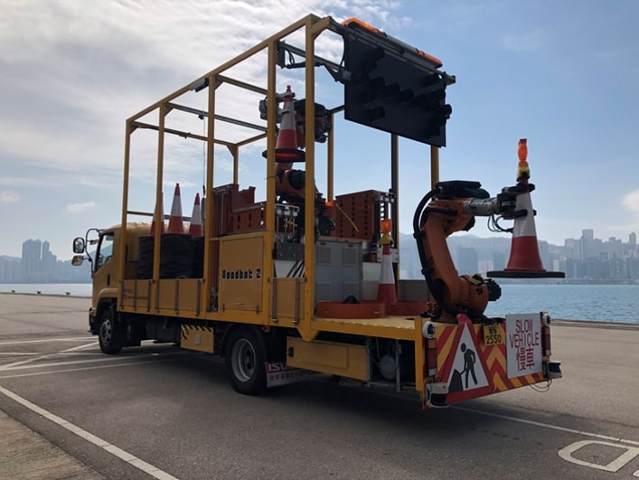 The full scale model of intelligent robotic system (Roadbot 2), which was co-invented and successfully built by the Highways Department and the Hong Kong Productivity Council, was awarded the Gold Award at the Special Edition 2022 International Exhibition of Inventions of Geneva