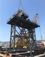 Heavy Lifting System with Working Platform