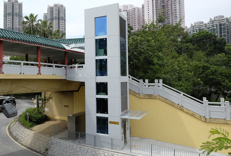 Footbridge across Wo Hing Road near Wah Ming Road at North District (Structure No. NF212)