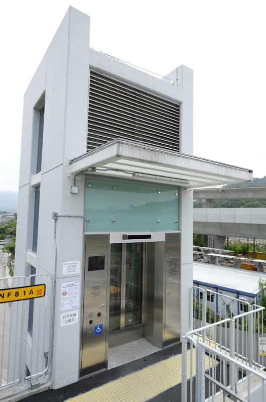 Footbridge across East Rail Line Track near Kiu Tau at Tai Po District (Structure No. NF81)