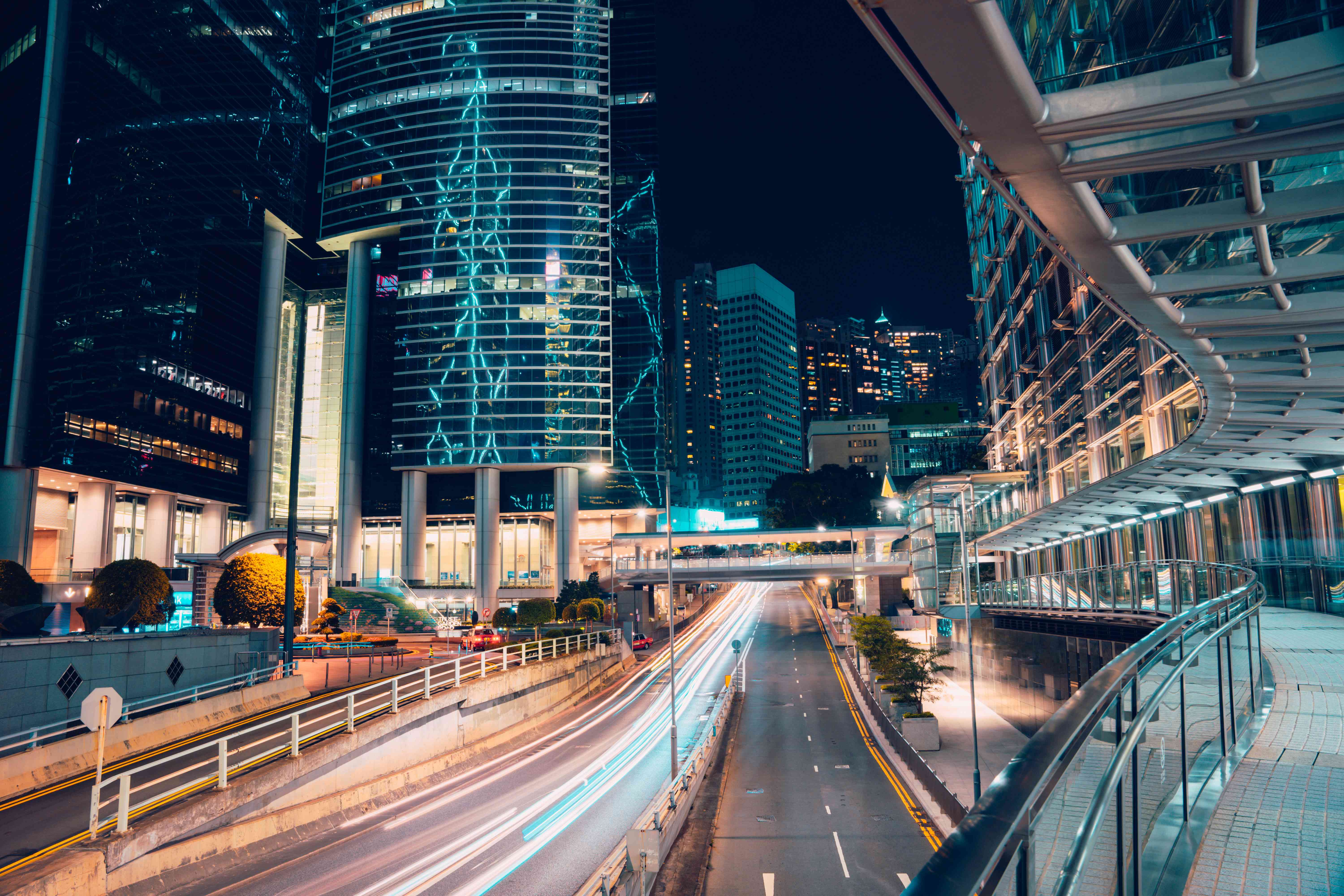 Photo 2: Carriageway with LED road lights