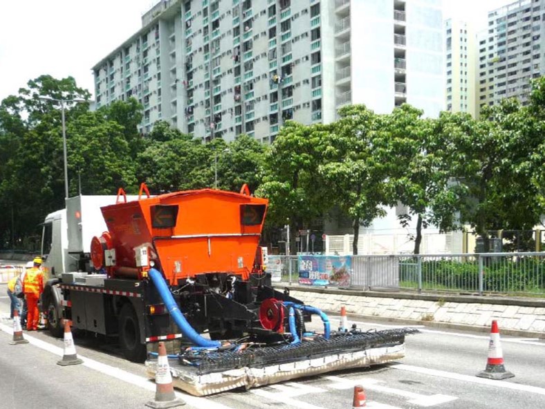 Road reinstatement using thermal patcher