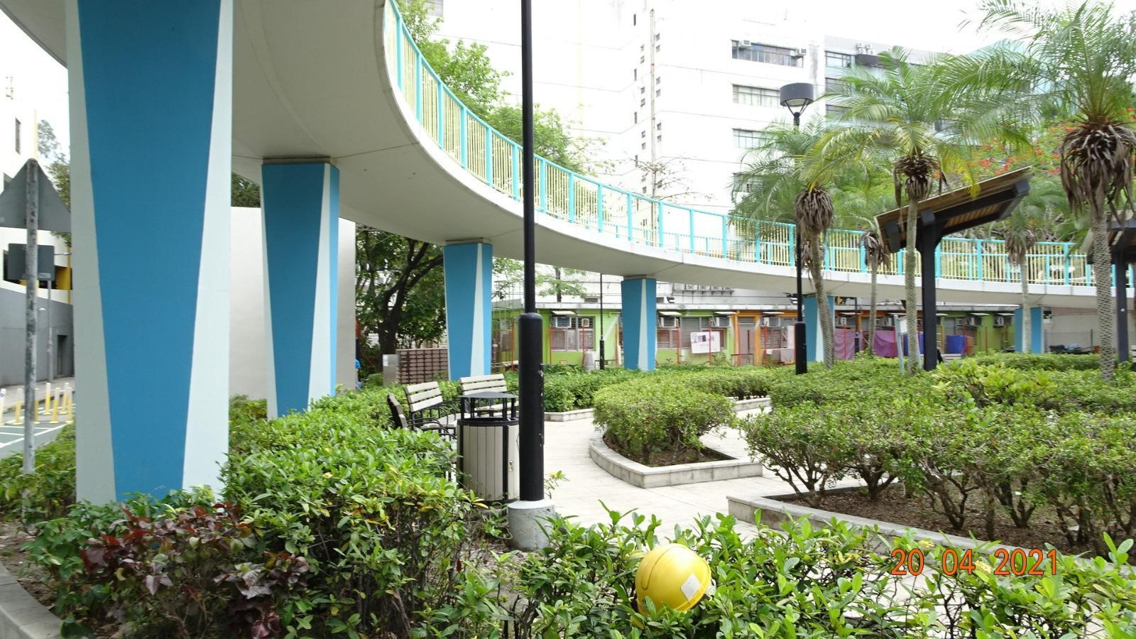 Footbridge over Long Yip Street and Yuen Long On Lok Road